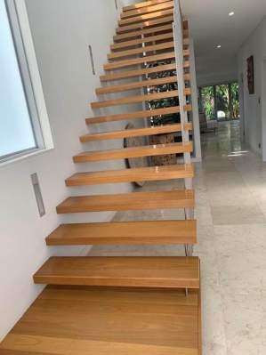 stair sanding and finishing 